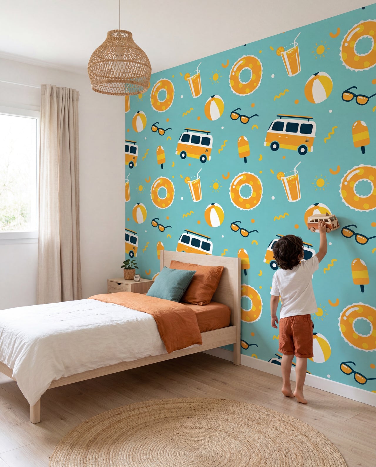 Papier peint enfant Cap d'Été, garçon qui joue devant le mur vacances, Wonderwall Casablanca