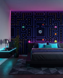 Papier peint panoramique arcade Maze : labyrinthe 8-bit néon bleu sur fond navy dans une chambre gaming à LED, Wonderwall Casablanca