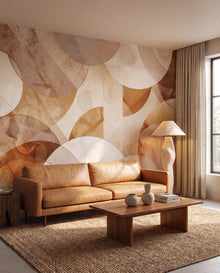 Papier peint panoramique géométrique Géométrie Sable, fresque formes sable et terracotta dans un salon contemporain mid-century, Wonderwall Casablanca