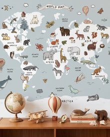Détail du papier peint Les Explorateurs, animaux et océans dessinés à la main de la carte du monde, Wonderwall Casablanca