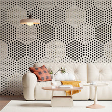 Papier peint géométrique hexagonal noir et blanc Honeycomb Harmony, Wonderwall Casablanca, vue 1