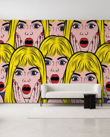 Papier peint panoramique pop art Starlettes, fresque visages et trame Ben-Day jaune et rouge dans un salon béton minimal, Wonderwall Casablanca